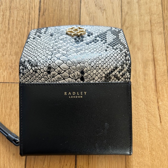 Radley London Apsley Road Faux Snake Wallet Leather Zip Around Wallet - Picture 5 of 5